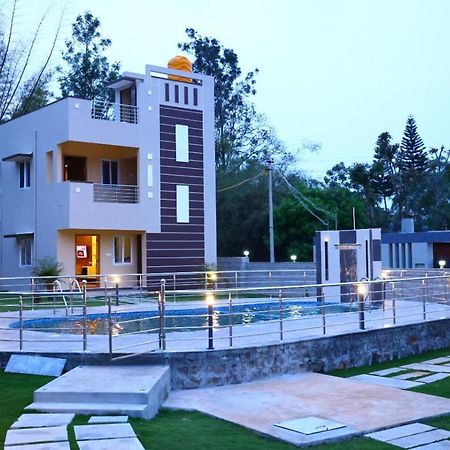 The Green Pride Resort Йелагери Экстерьер фото